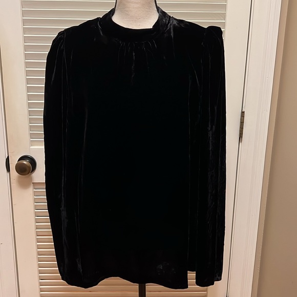 Boden Mutton Sleeve Velvet Top in Black, Size 20-22 - Picture 3 of 14